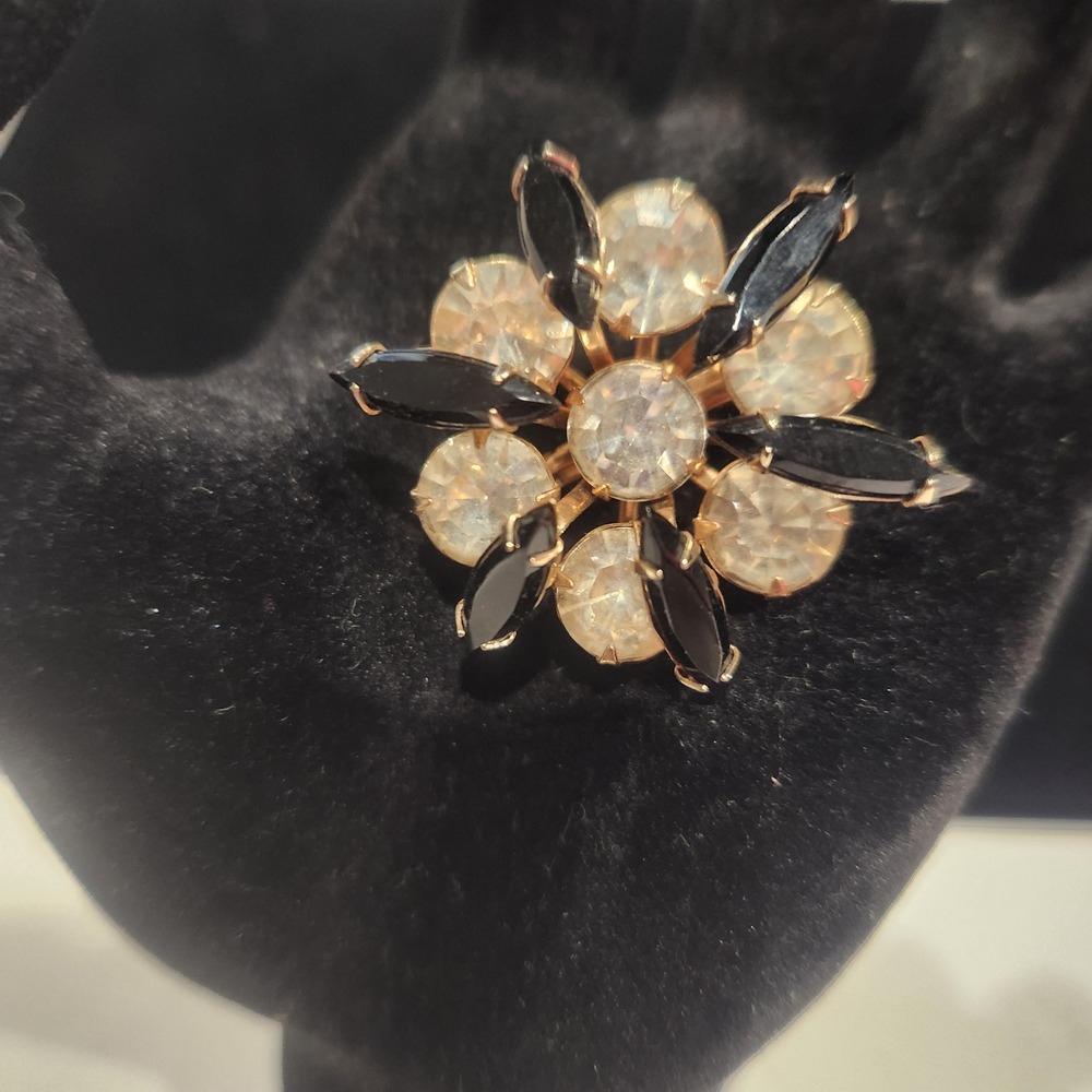 Vintage Gold Tone Black and Clear Rhinestone Starburst Floral Brooch Pin